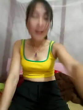 Snapshot of Yumyum_kiw chatting on October 31, 2025, 8:26 am Yumyum kiw online show from October 31, 2025, 8:26 am