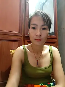 Snapshot of Yumyum_kiw chatting on November 1, 2025, 10:23 pm Yumyum kiw online show from November 1, 2025, 10:23 pm