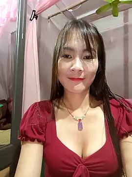 Snapshot of Yumyum_kiw chatting on November 8, 2025, 12:05 pm Yumyum kiw online show from November 8, 2025, 12:05 pm