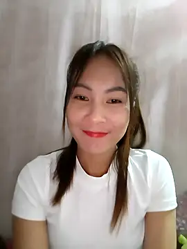 Snapshot of Yumyum_kiw chatting on November 10, 2025, 12:26 pm Yumyum kiw online show from November 10, 2025, 12:26 pm