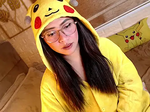 yourdevilsweettsx online show from March 14, 2026, 2:11 pm