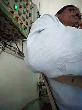 Snapshot of 8133vaibhavh chatting on October 14, 2025, 9:32 am 8133vaibhavh online show from October 14, 2025, 9:32 am