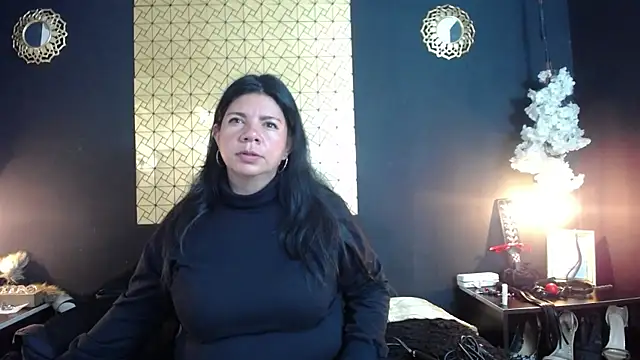 Snapshot of kinky_momm chatting on May 4, 2026, 3:52 pm kinky momm online show from May 4, 2026, 3:52 pm
