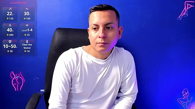 Snapshot of Sahira_and_Zaid chatting on October 2, 2025, 6:26 pm Sahira and Zaid online show from October 2, 2025, 6:26 pm