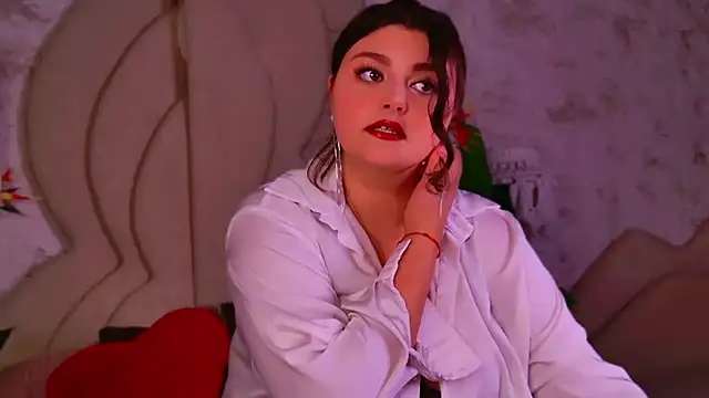 UR BELLA online show from October 14, 2025, 6:47 am