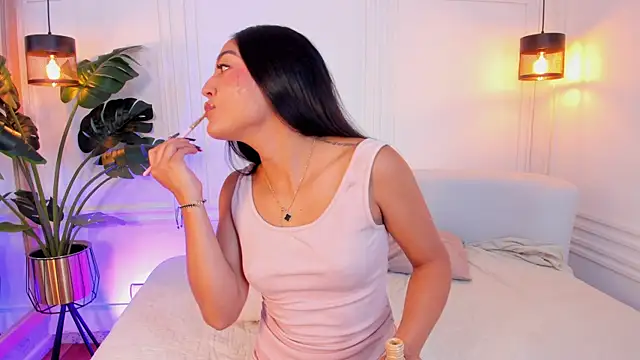 Dafne Hillss online show from October 22, 2025, 12:27 pm