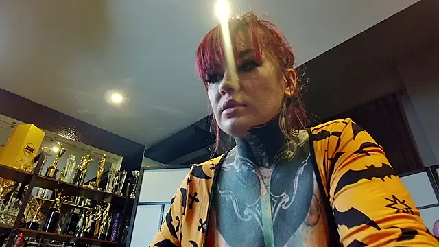 Snapshot of Sabien_DeMonia chatting on February 20, 2026, 4:40 pm Sabien DeMonia online show from February 20, 2026, 4:40 pm