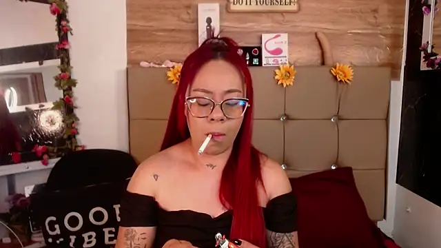 MIA  SPENCER online show from October 16, 2025, 6:42 pm