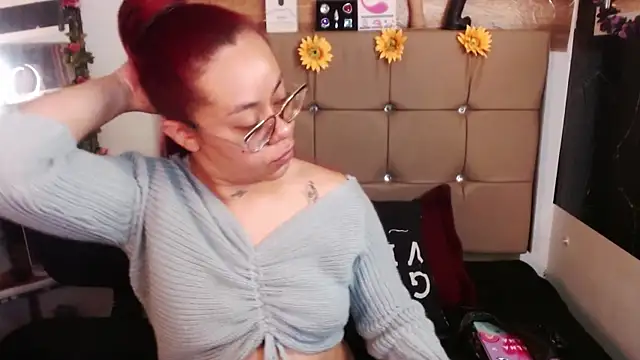 MIA  SPENCER online show from January 10, 2026, 5:04 pm