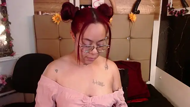 MIA  SPENCER online show from April 29, 2026, 7:20 pm