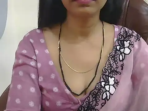 MISS SOMIYA online show from June 17, 2026, 4:41 pm