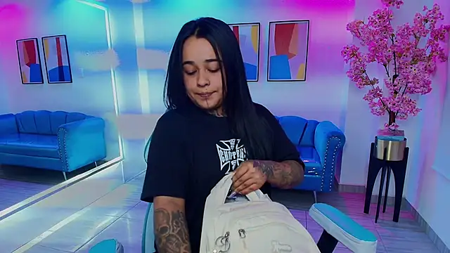 Black roseee online show from February 7, 2026, 3:43 am