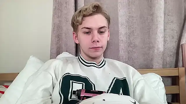 Snapshot of scottishtwink01 chatting on October 16, 2025, 10:22 pm scottishtwink01 online show from October 16, 2025, 10:22 pm