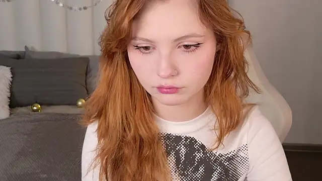 AlisHanson online show from December 15, 2025, 8:07 am