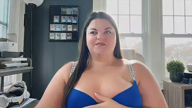 Snapshot of PlayWithBrittany chatting on November 7, 2025, 4:51 pm PlayWithBrittany online show from November 7, 2025, 4:51 pm