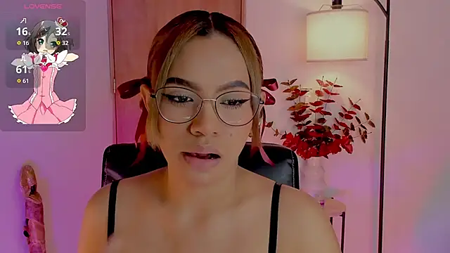 Snapshot of OxanaFedorova1- chatting on October 1, 2025, 8:04 pm OxanaFedorova1- online show from October 1, 2025, 8:04 pm