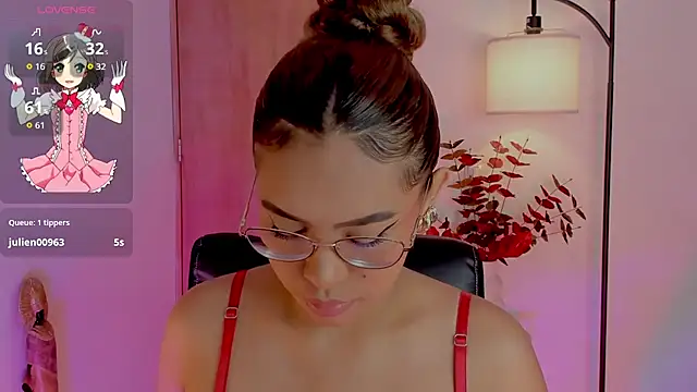 Snapshot of OxanaFedorova1- chatting on October 5, 2025, 3:10 pm OxanaFedorova1- online show from October 5, 2025, 3:10 pm