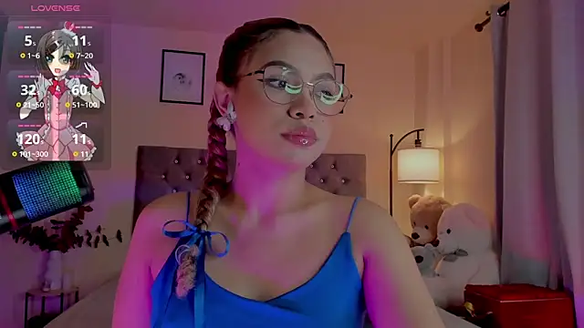 Snapshot of OxanaFedorova1- chatting on December 4, 2025, 8:39 pm OxanaFedorova1- online show from December 4, 2025, 8:39 pm