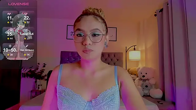 Snapshot of OxanaFedorova1- chatting on May 15, 2026, 9:11 pm OxanaFedorova1- online show from May 15, 2026, 9:11 pm