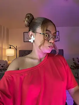 Snapshot of OxanaFedorova1- chatting on May 23, 2026, 8:35 pm OxanaFedorova1- online show from May 23, 2026, 8:35 pm
