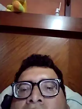 Snapshot of Santiagoqro85 chatting on October 23, 2025, 1:32 pm Santiagoqro85 online show from October 23, 2025, 1:32 pm