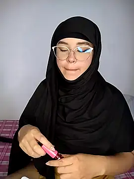 Snapshot of rhizanthella_ chatting on September 15, 2025, 9:37 pm rhizanthella online show from September 15, 2025, 9:37 pm