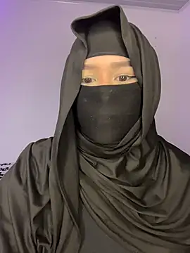 Snapshot of rhizanthella_ chatting on October 16, 2025, 11:44 am rhizanthella online show from October 16, 2025, 11:44 am