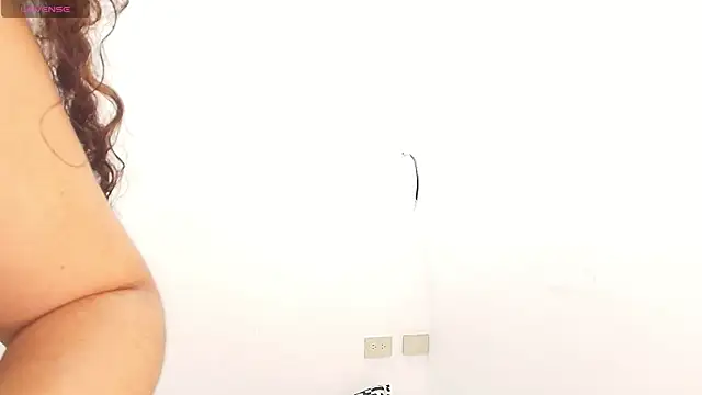 Snapshot of Isis_Bladee chatting on June 7, 2026, 1:59 pm Isis Bladee online show from June 7, 2026, 1:59 pm