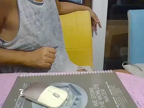 Snapshot of couple_damla chatting on September 12, 2025, 7:03 pm couple damla online show from September 12, 2025, 7:03 pm