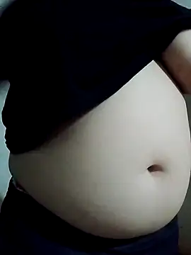 Snapshot of luzmelzinha chatting on October 7, 2025, 1:14 am luzmelzinha online show from October 7, 2025, 1:14 am