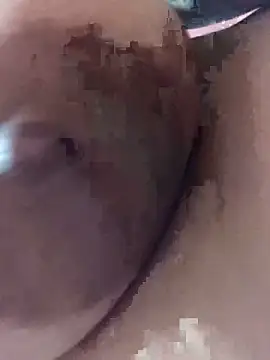 Snapshot of luzmelzinha chatting on December 14, 2025, 6:12 pm luzmelzinha online show from December 14, 2025, 6:12 pm