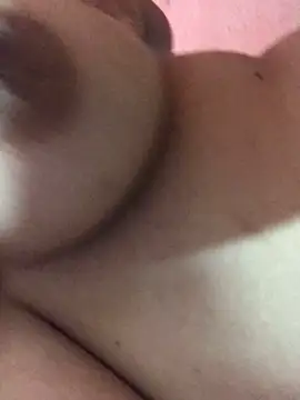 Snapshot of luzmelzinha chatting on March 21, 2026, 12:04 am luzmelzinha online show from March 21, 2026, 12:04 am