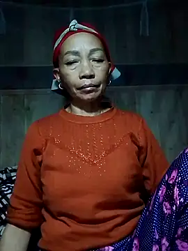 -Xuka-200 online show from November 10, 2025, 1:43 pm