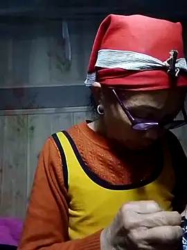 -Xuka-200 online show from December 5, 2025, 10:24 am