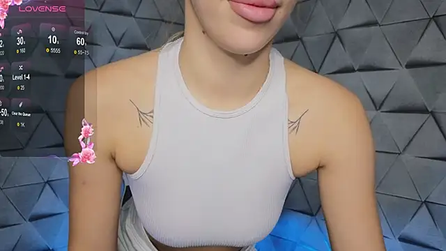 SofieSin online show from September 17, 2025, 3:30 am