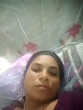 Snapshot of Notyriya7 chatting on October 8, 2025, 4:04 pm Notyriya7 online show from October 8, 2025, 4:04 pm