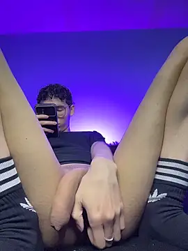 Eliot Haworth online show from November 22, 2025, 12:09 am