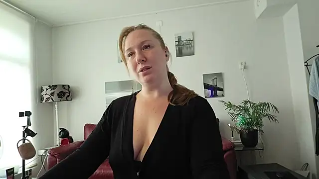 MazySunny online show from June 17, 2026, 7:00 am