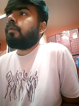 soniriyaa010101 online show from November 4, 2025, 8:46 am