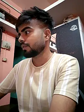 soniriyaa010101 online show from April 3, 2026, 9:24 pm