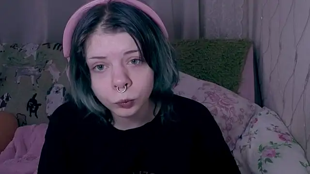 Alice Zev online show from April 4, 2026, 2:43 am