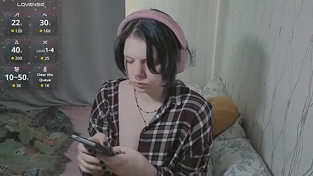 Snapshot of Alice_Zev chatting on May 20, 2026, 2:23 pm Alice Zev online show from May 20, 2026, 2:23 pm