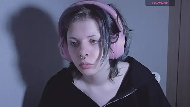 Alice Zev online show from June 29, 2026, 11:38 pm