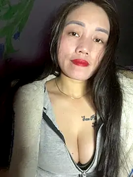 Snapshot of chipp-bong chatting on November 4, 2025, 12:43 am chipp-bong online show from November 4, 2025, 12:43 am