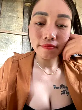 Snapshot of chipp-bong chatting on November 5, 2025, 12:54 am chipp-bong online show from November 5, 2025, 12:54 am