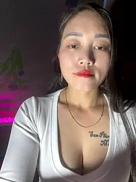 Snapshot of chipp-bong chatting on November 9, 2025, 1:20 pm chipp-bong online show from November 9, 2025, 1:20 pm