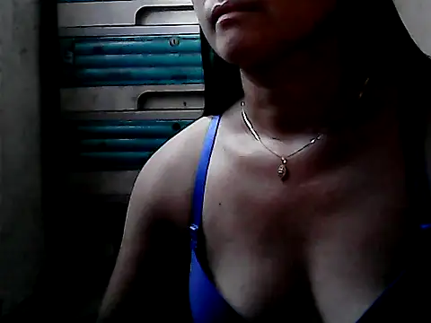 Snapshot of yoursPinayMama1682 chatting on October 24, 2025, 6:10 am yoursPinayMama1682 online show from October 24, 2025, 6:10 am