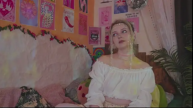 Charming winky online show from April 3, 2026, 6:39 pm