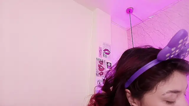 Snapshot of april_bennett chatting on October 3, 2025, 12:13 pm april bennett online show from October 3, 2025, 12:13 pm