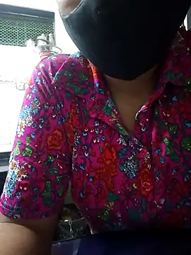 Snapshot of hottie_jenny9 chatting on September 18, 2025, 12:23 am hottie jenny9 online show from September 18, 2025, 12:23 am